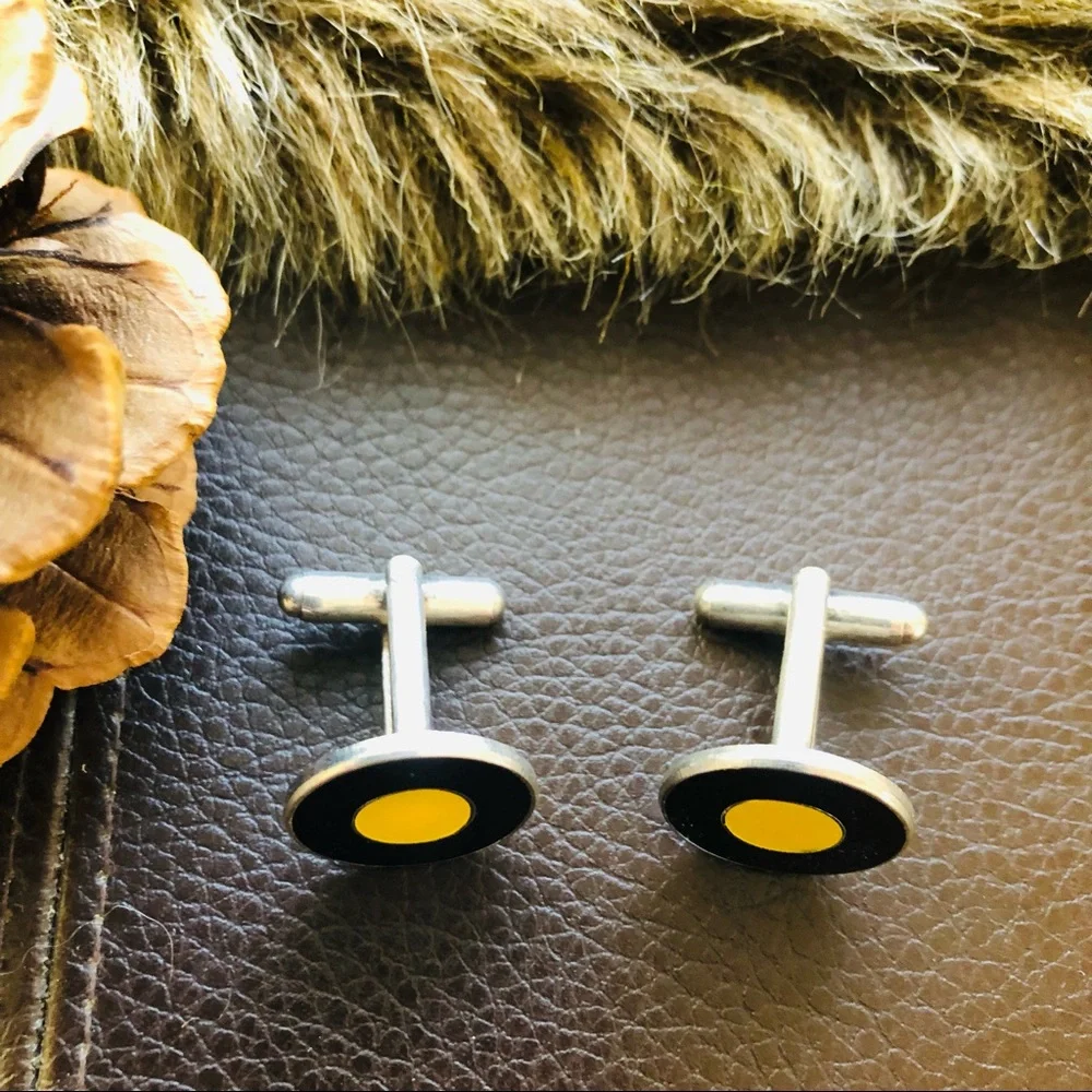 Vintage men’s bullseye design silver plated cuff links
